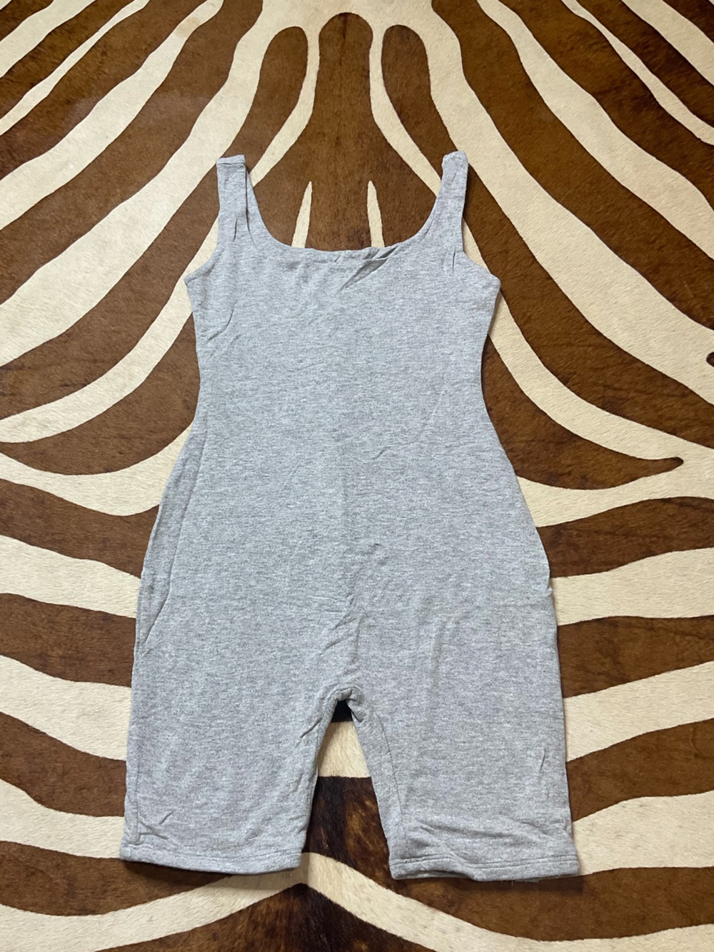 Naked Wardrobe Heather Grey Sculpt Sporty Romper Shortie Bodysuit Size Small - Picture 4 of 6